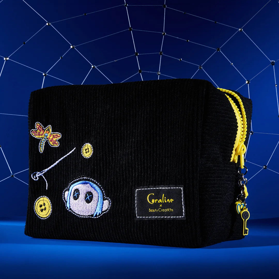 Cosmetiquera Threadful Coraline X beauty Creations
